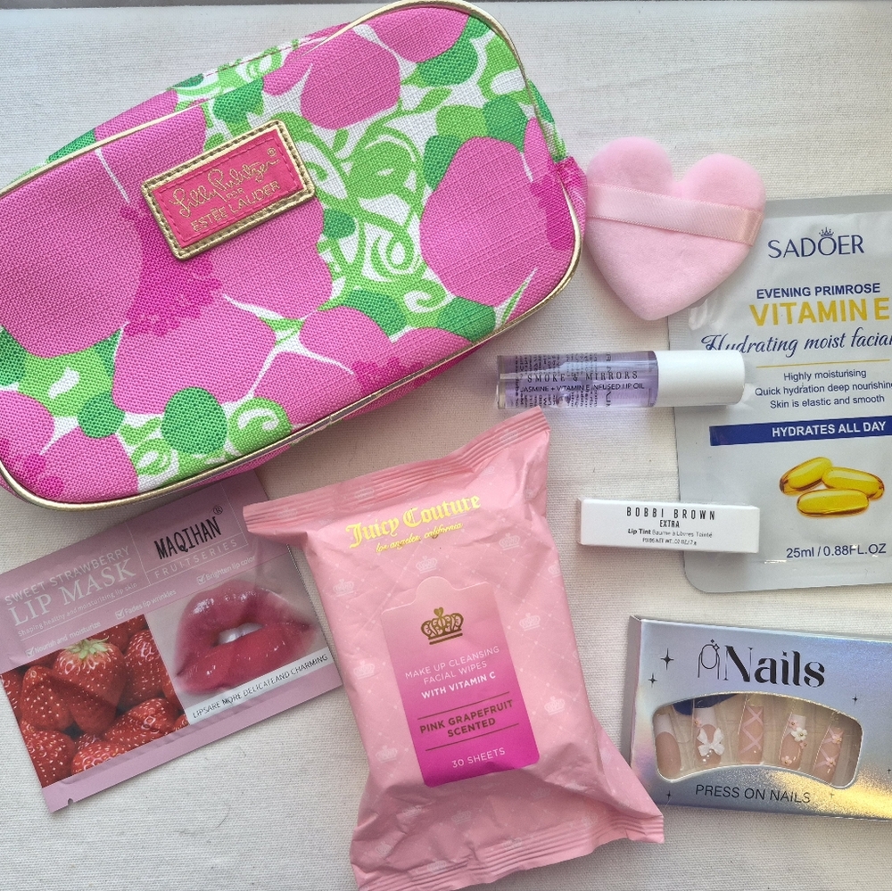 Lilly Pulitzer x Estee Lauder Cosmetic Bag - Picture 5 of 8